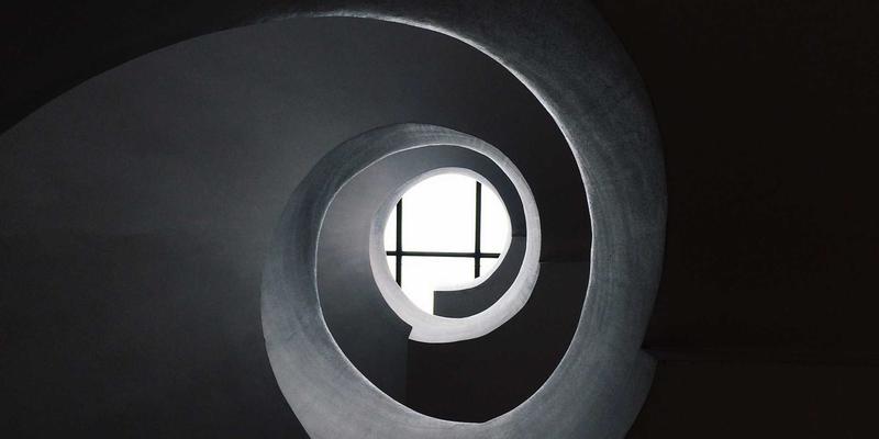 无锡模具智能制造新篇章：天翔模具如何通过自动化生产线与机器人集成重塑精密加工