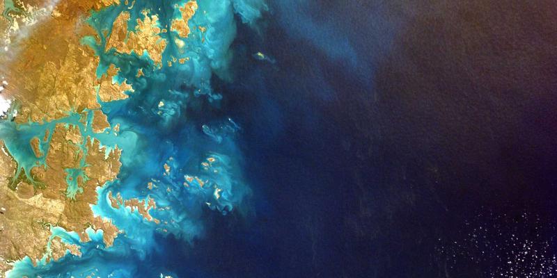 无锡模具材料科学：高性能钢材与特种合金在冲压模具与精密加工中的选择策略